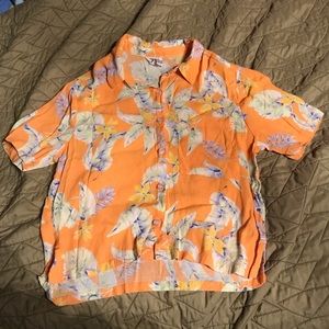 Tropical palm leaf Hawaiian print button up top